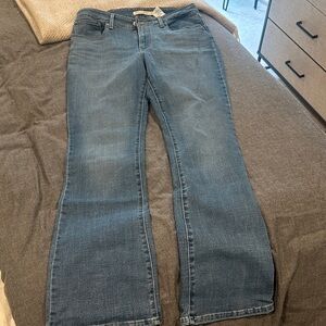 Levi's Women's Flare Jeans in Blue Wash